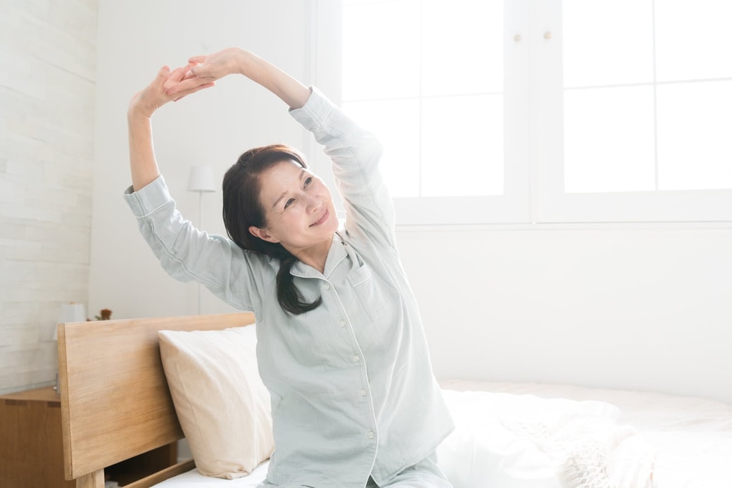 目覚めたばかりの女性